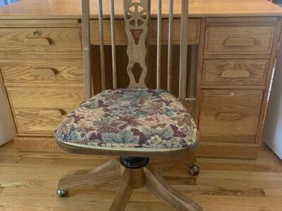 Solid Oak Chair W/Pad