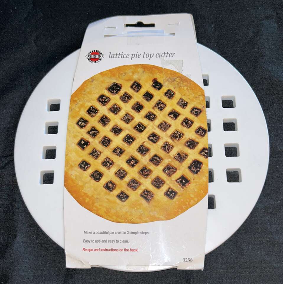 NORPRO LATTICE PIE TOP CUTTER - NEW