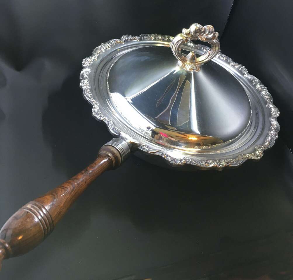 VINTAGE ELECTRO-PLATED COPPER CHAFING DISH WITH HANDLE