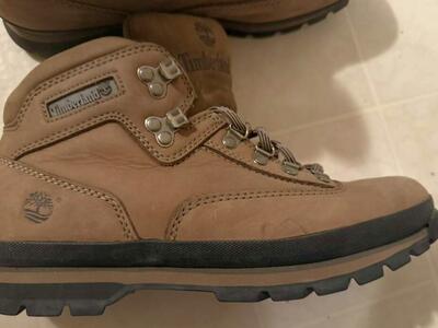 Mens Timberland 9.5 Hiking/Work Boots Lightly Used