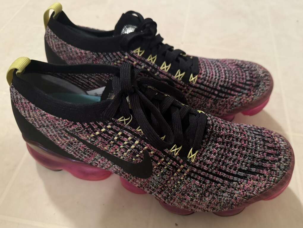 Womens Nike Air VaporMax Flyknit 3 Size 10