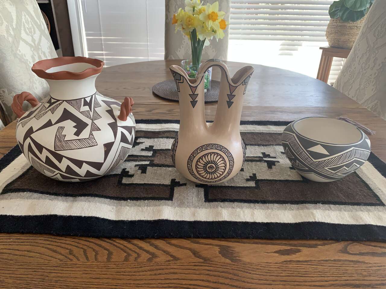 3 NATIVE AMERICAN PUEBLO POTTERY JARS . 2 ACOMA & 1 SANTA CLARA