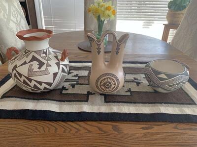 3 NATIVE AMERICAN PUEBLO POTTERY JARS . 2 ACOMA & 1 SANTA CLARA
