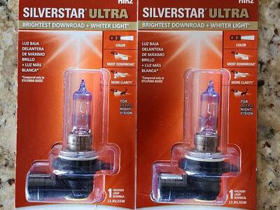 Pair of Sylvania Silverstar Ultra 9012