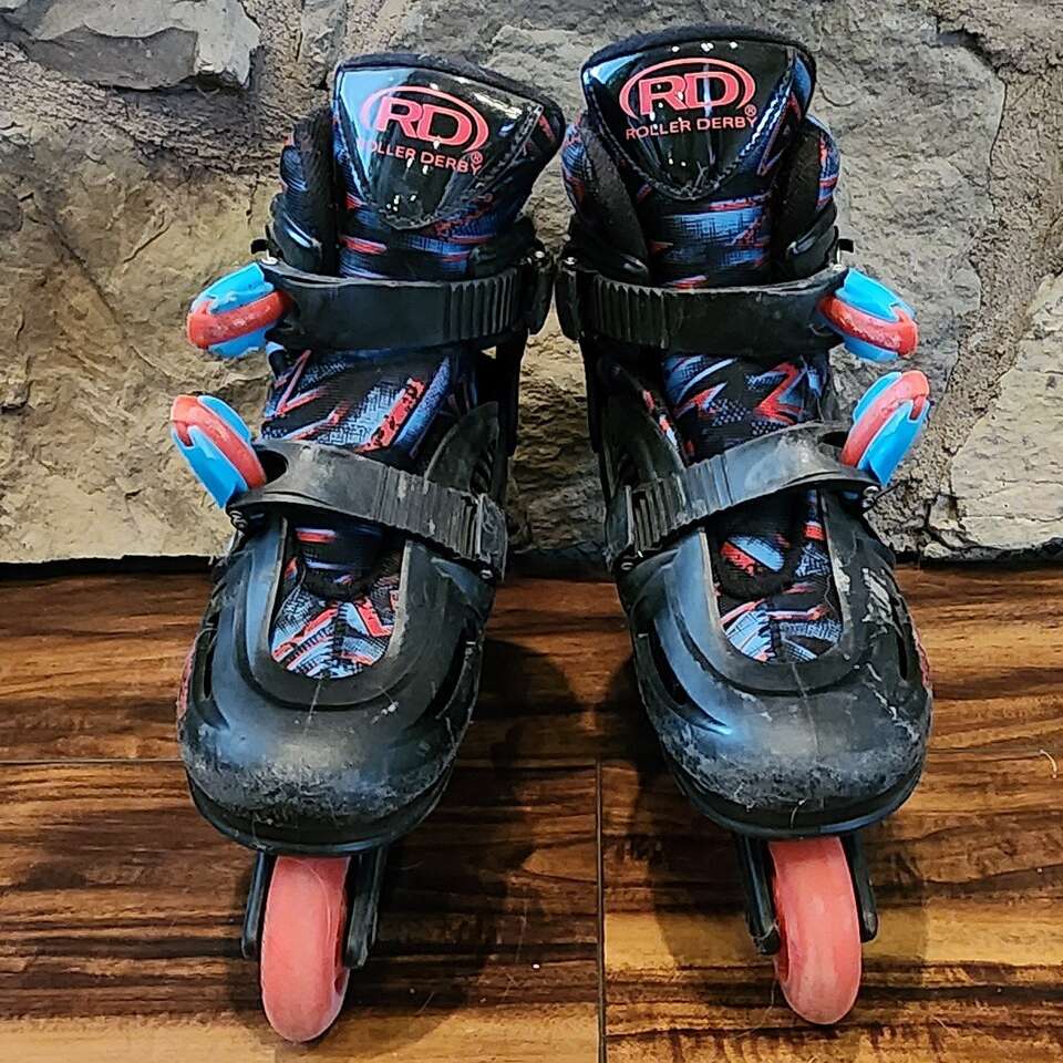 Youth Sz. 3-6 Rollerblades