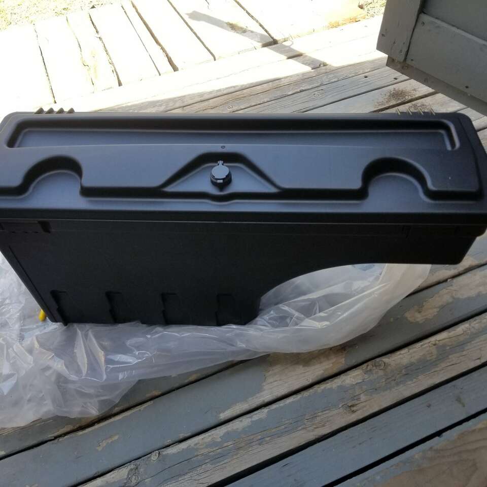 GENUINE OE GM TOOL BOX