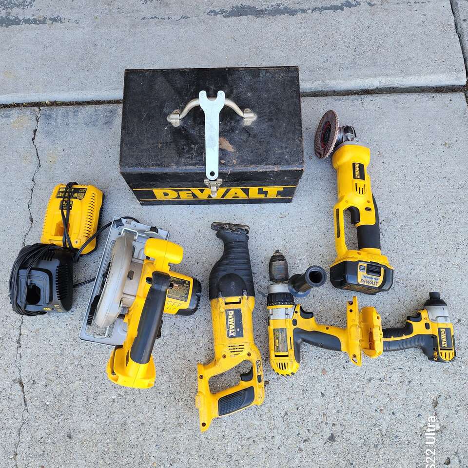 18v cordless dewalt tools and tool box