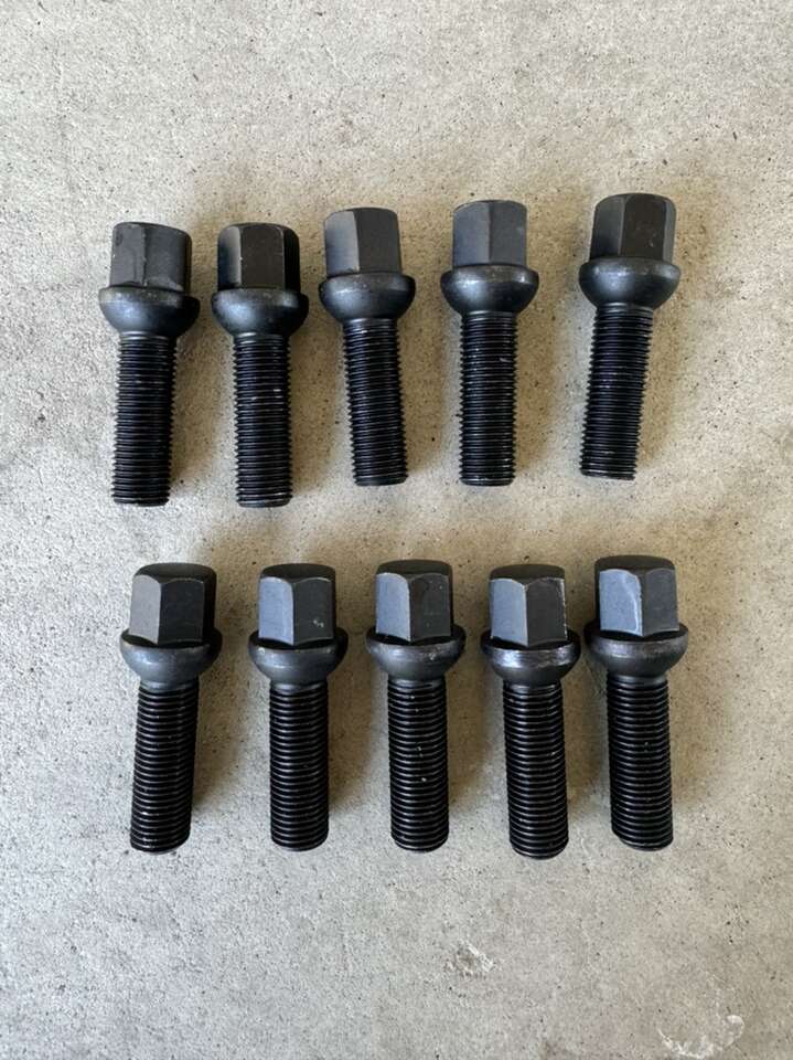 Lug Bolts Never Used