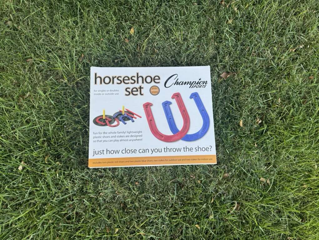 Champion Sports Horseshoe Set - NIB