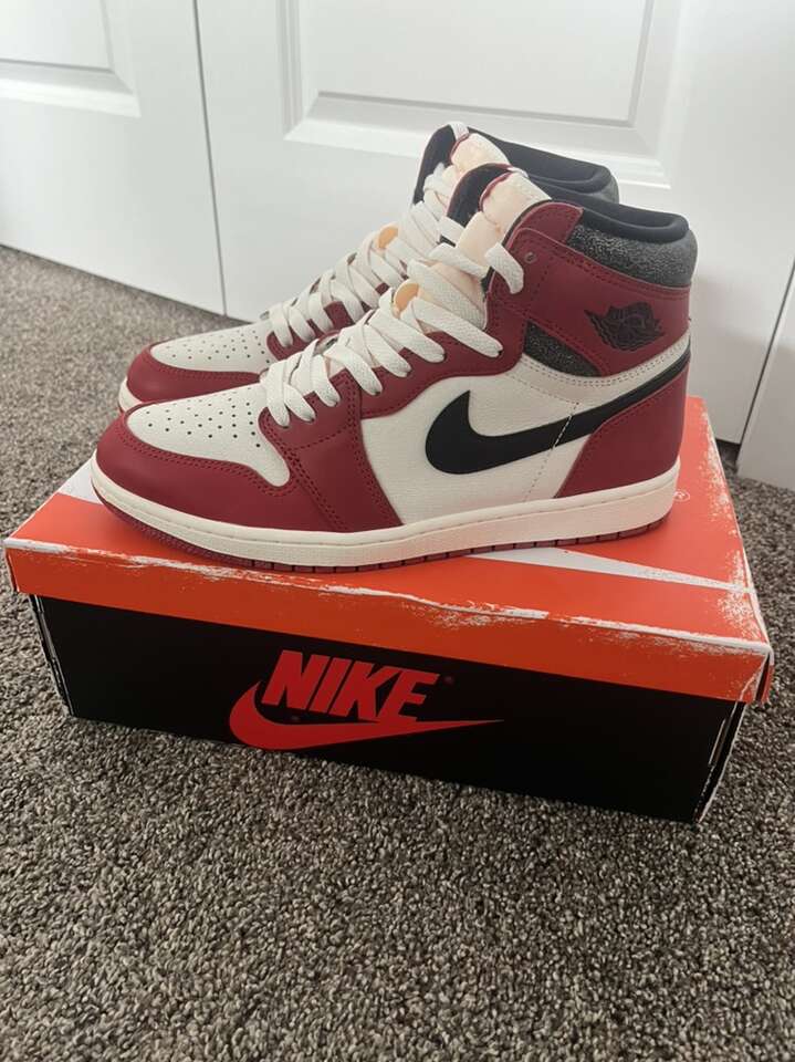 Jordan 1 Retro High OG Chicago Lost & Found -NEW-