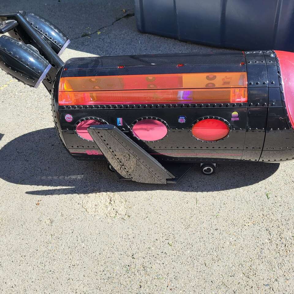 Lol surprise plane/jet