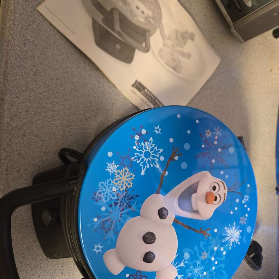 Olaf waffle maker