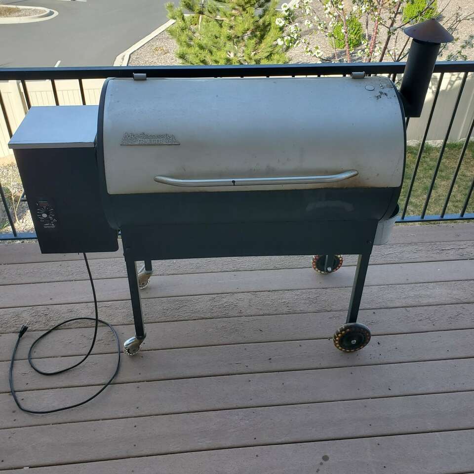 Used traeger outlet smokers for sale