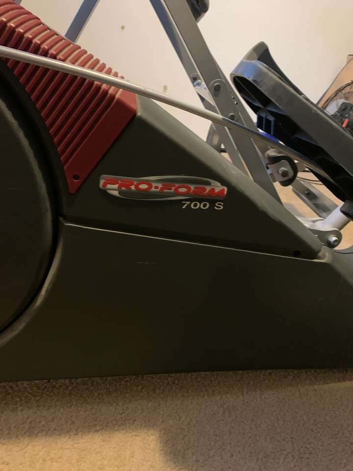 elliptical pro form 700 s