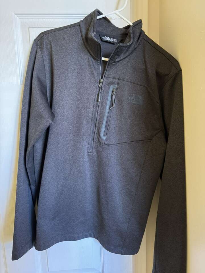 North Face 1/2 Zip Mens Size Medium