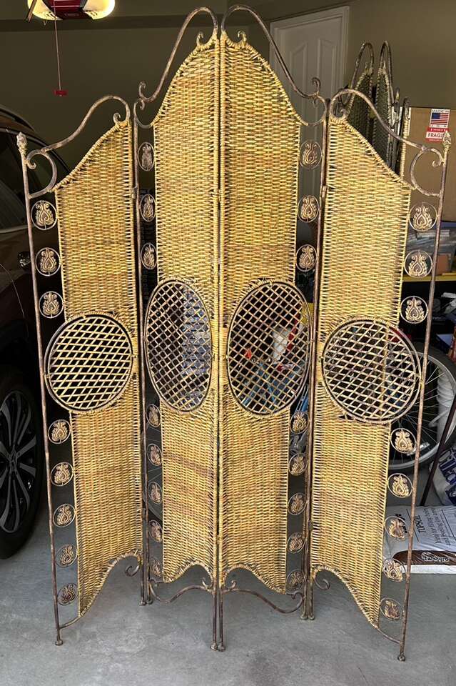 (1) One Metal & Rattan Screen