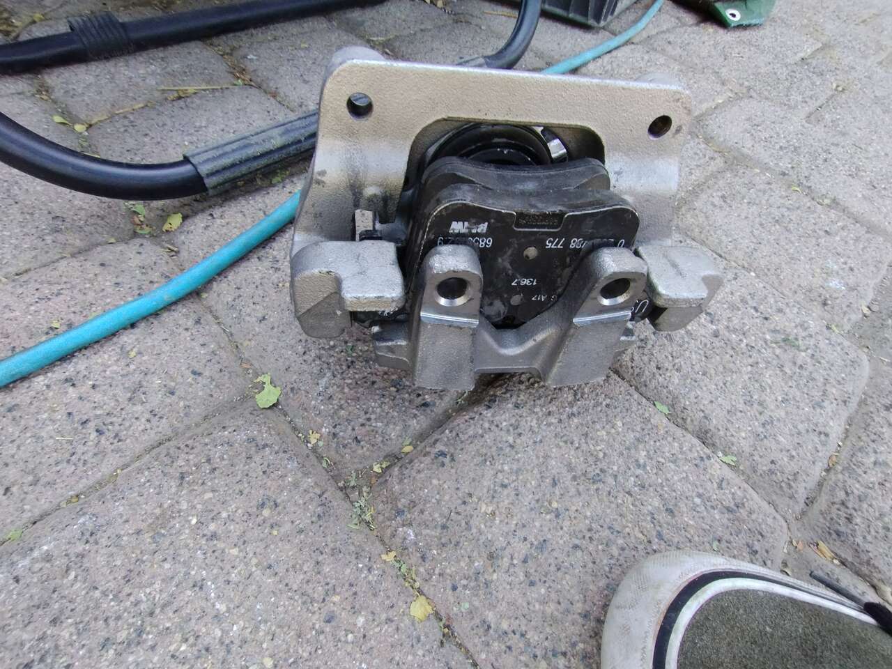 AUDI O E M LOADED CALIPERS