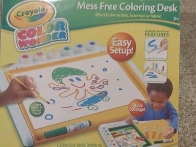 *NEW Crayola Color Wonder mess free coloring desk
