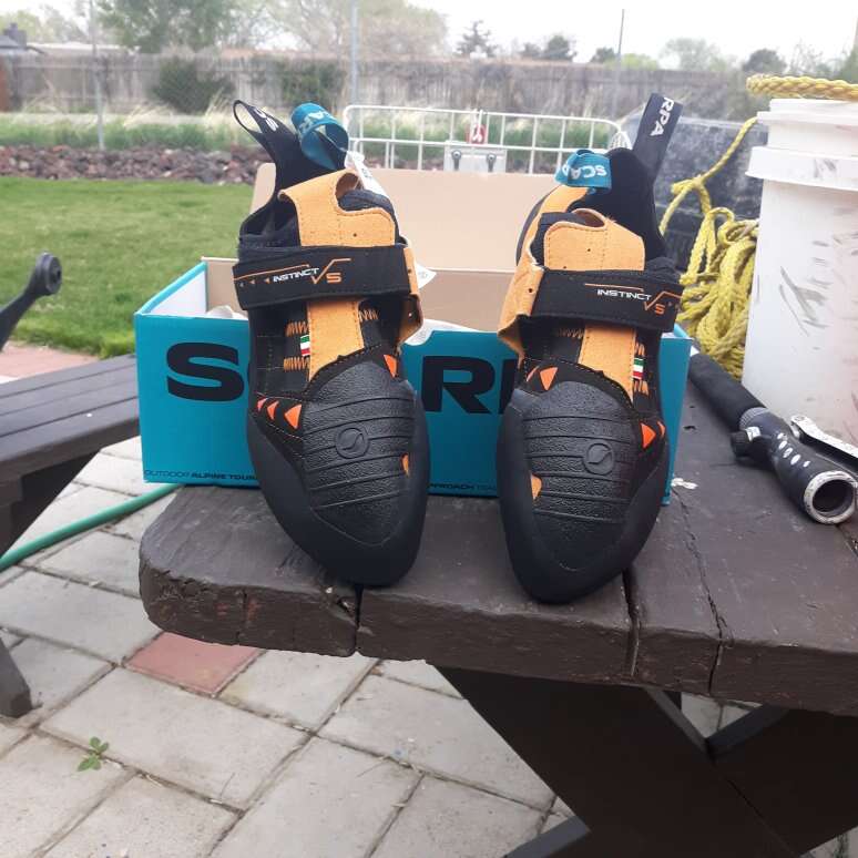 climbing shoes Scarpa Instinct vs