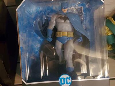 Batman hush 12" statue