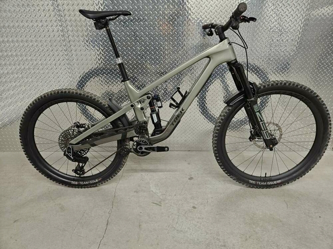 2024 TREK Slash Large High Pivot XO Cycling