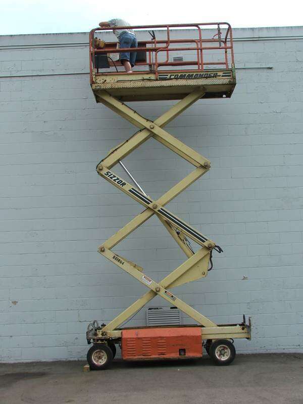 20' JLG Scissor Lift Rental – Affordable Rates, Local Service!