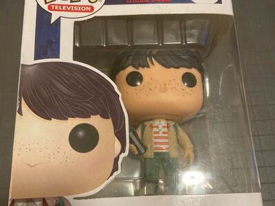 NEW MIKE Stranger Things Pop 423