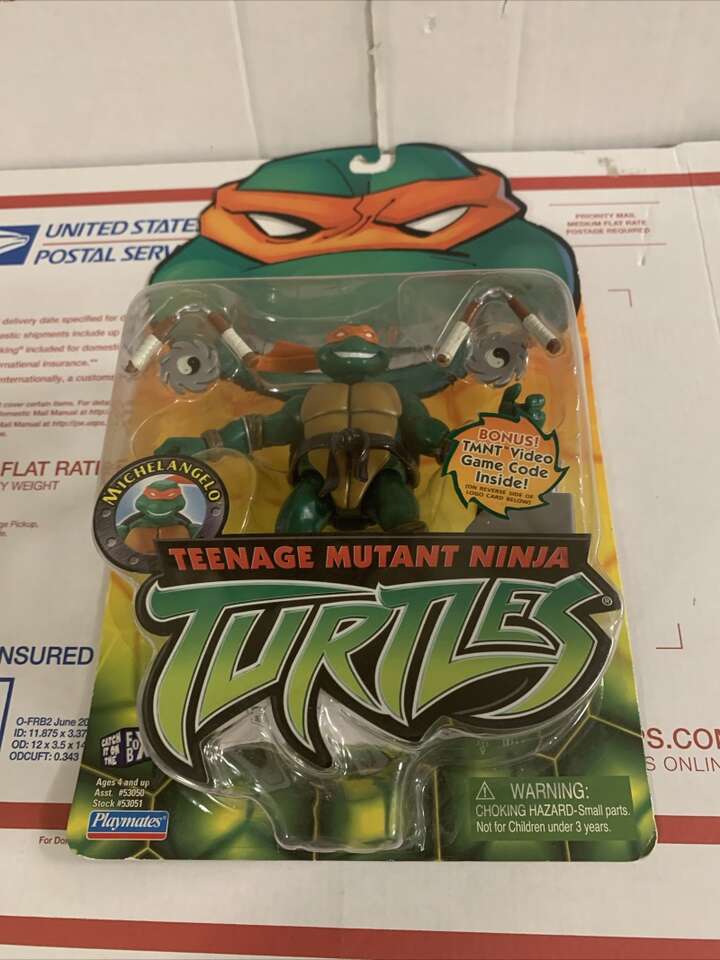 New In Box TMNT Michelangelo W/Bonus