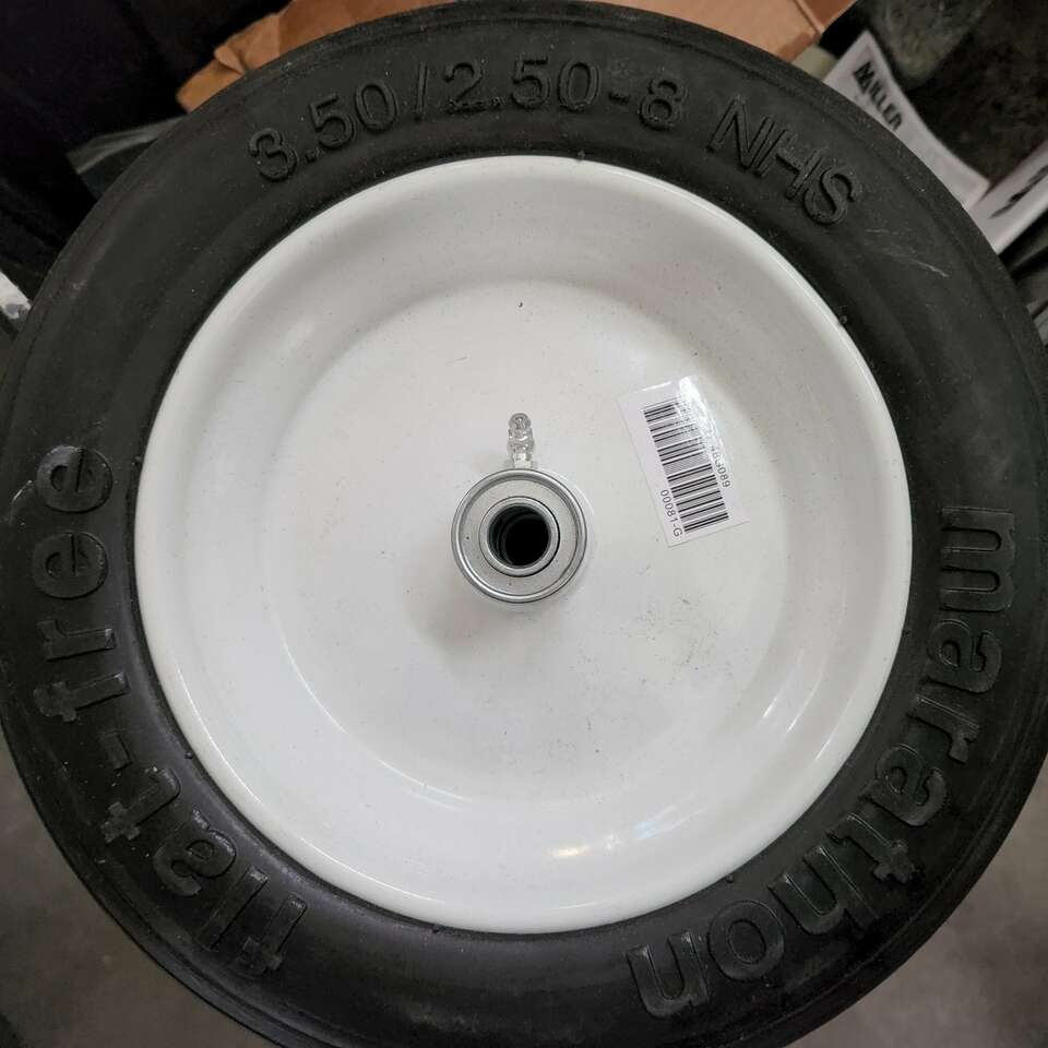 Flat free 3.50/2.50-8 3 inch center hub