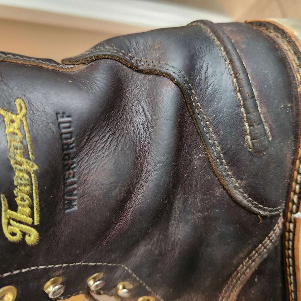 Thorogood work boots 9.5d safety toe waterproof