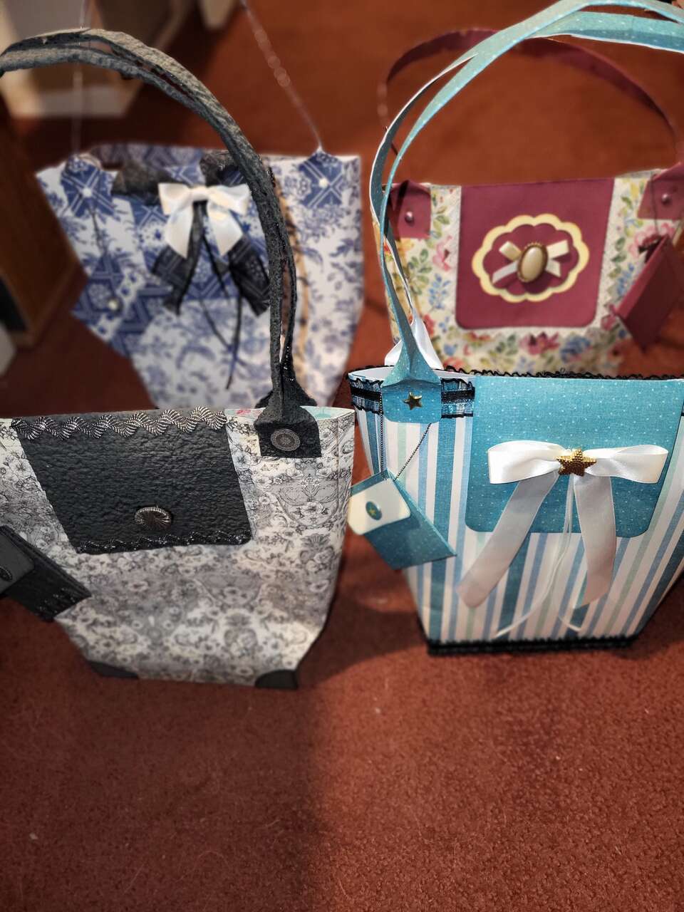 Gift totes