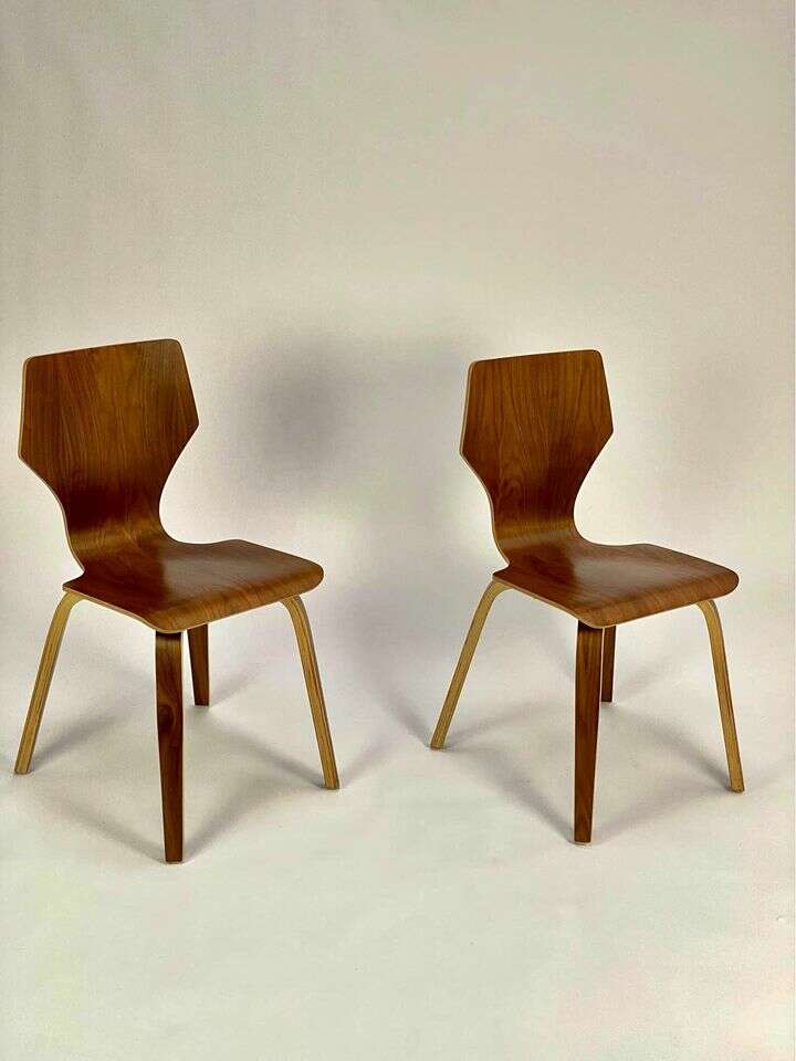 Like New Condition Post Modern/Mid Century Modern Bentwood Sitting Chairs (Pair Of Two)