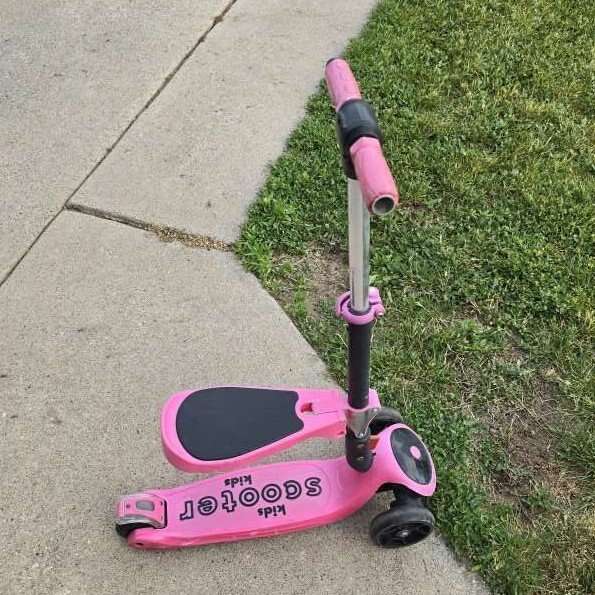 Little Girls Scooter with seat