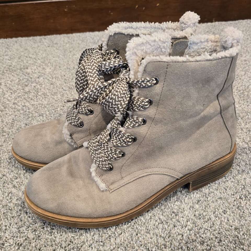 womens boots size 11