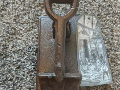 NEW Esschert Design Cast Iron Spade Doorknocker