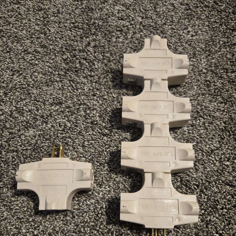 NEW Heavy Duty Grounded Triple Tap Adapters (5)