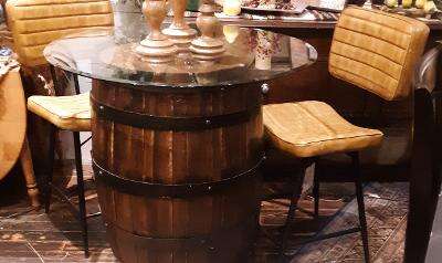 FABULOUS VINTAGE WISKEY BARREL COUNTER HEIGHT TABLE WITH LEATHER STOOLS