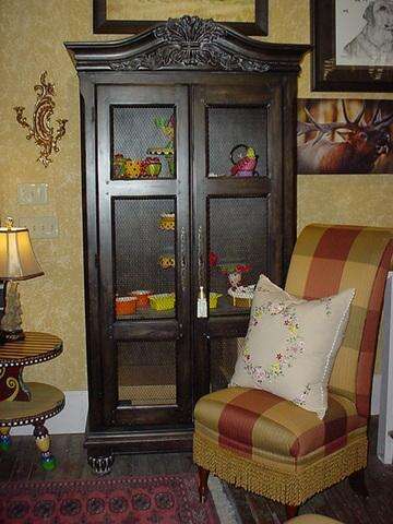 REDUCED!! GEORGEOUS SOLID WOOD PULASKI CARVED FRENCH CURIO PIE SAFE STORAGE CABINET
