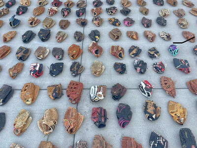 We BUY, SALE, And RE-LACE BASEBALL GLOVES PLEASE READ