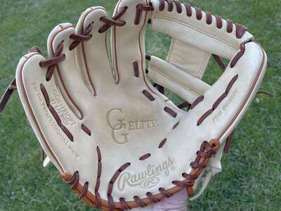 Rawlings Gold Glove 11.5 in. LH Baseball Glove