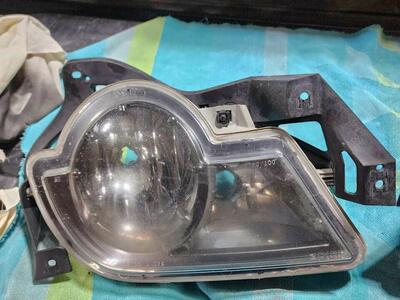 2004 chevy avalanche drl/fog light set