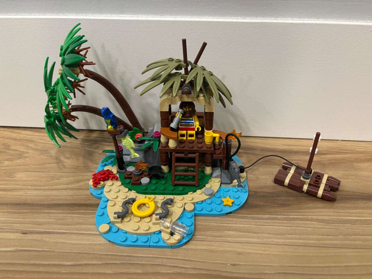 LEGO 40566 Ray the Castaway