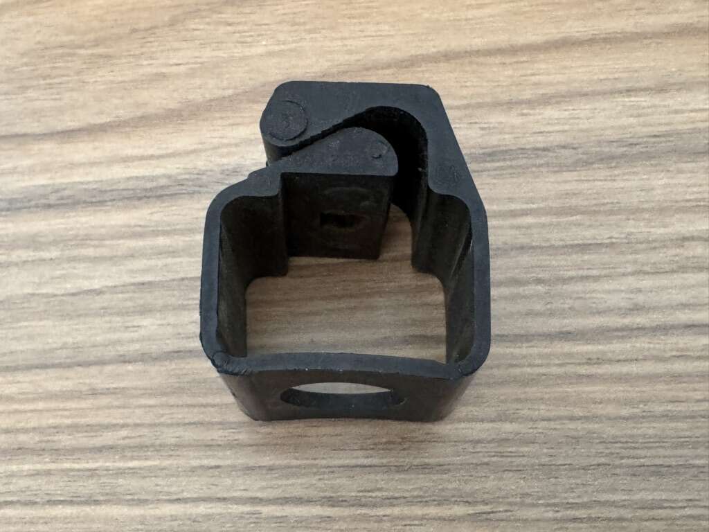 Thule Square Clamp On For Cross Bar Roof Rack