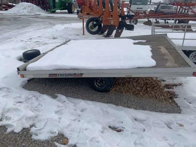 Aluminum Triton Tilt Trailer