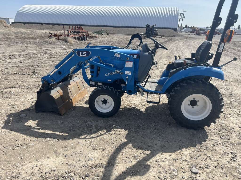 25hp Tractor And Loader