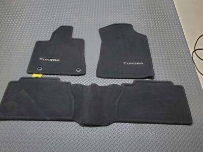 Auto floor covers