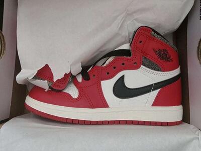 Kids Nike air Jordan 1 high Chicago lost and found