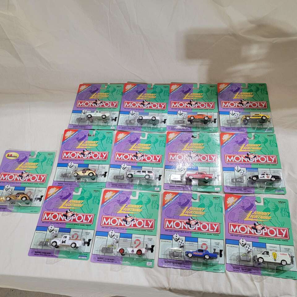 Johnny Lightning 2000 Monopoly set with KB Toys exclusive