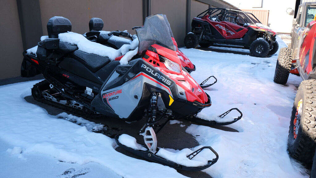 2025 Polaris Indy Adventure 650 137 Storm Gray Ind