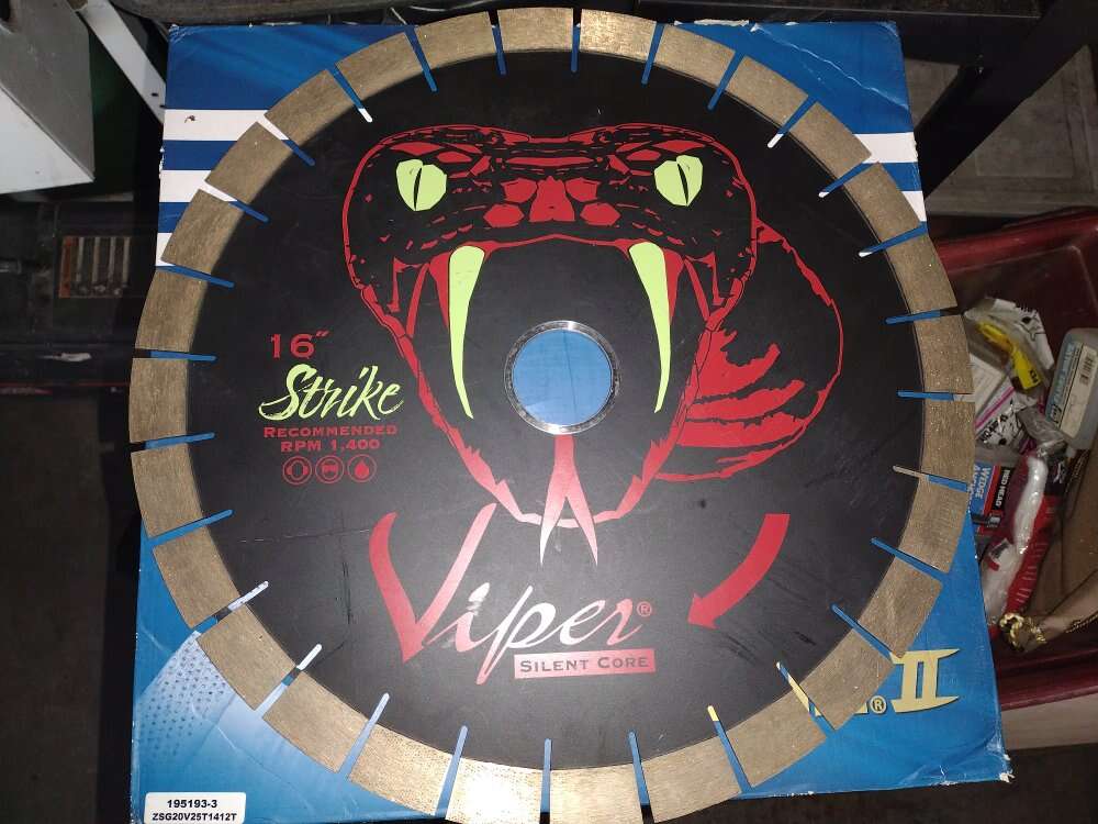 Ashphalt/concrete blade